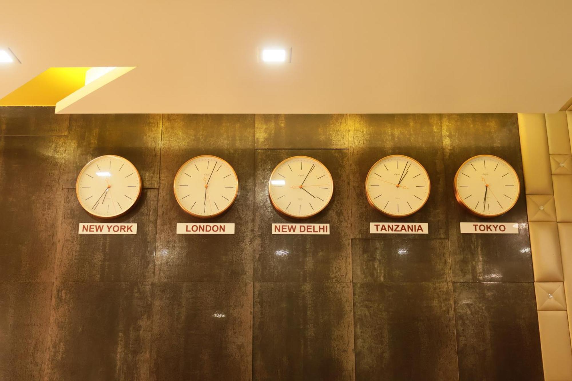 Hotel Kabir Ahmedabad Bagian luar foto