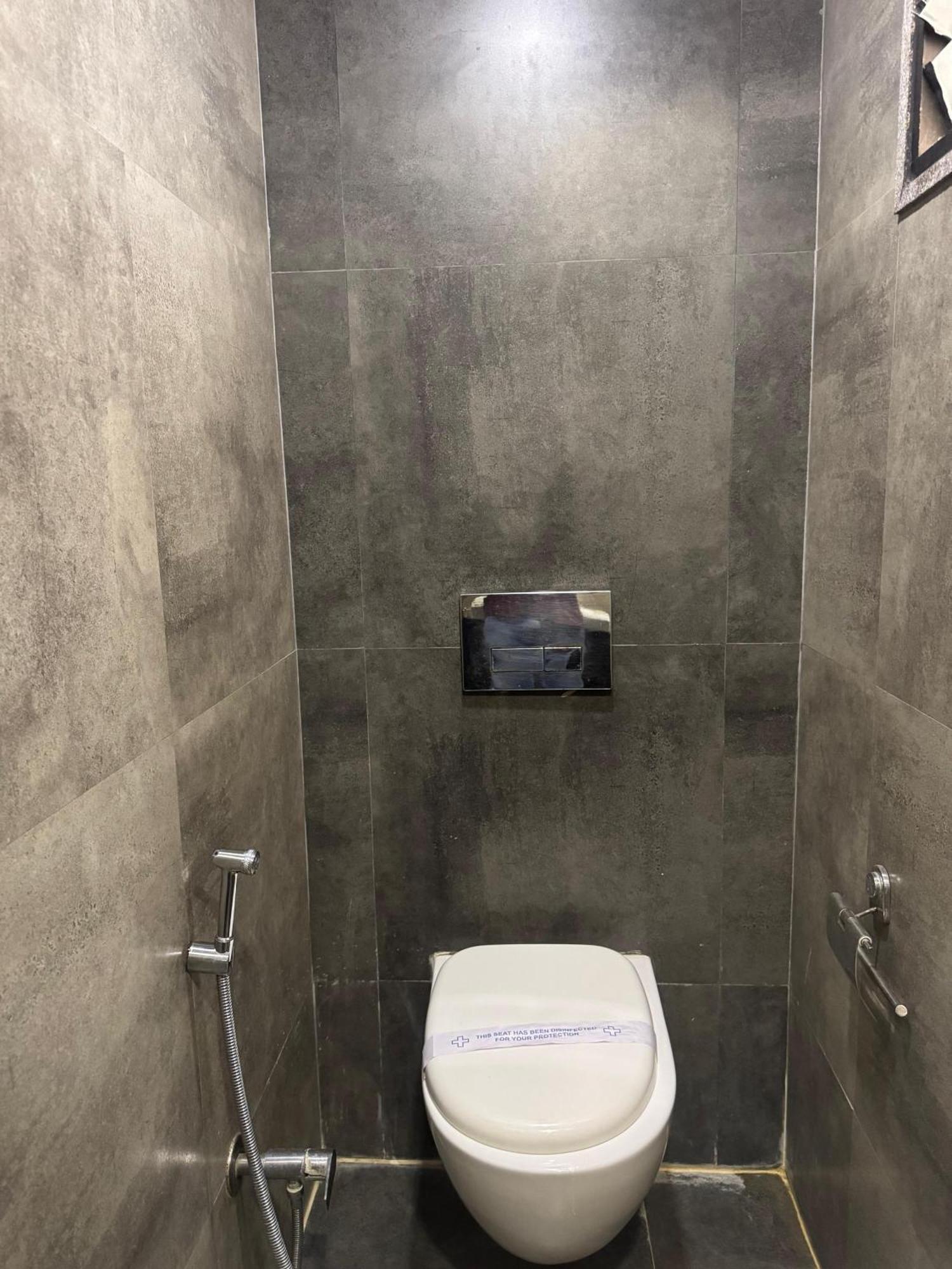 Hotel Kabir Ahmedabad Bagian luar foto